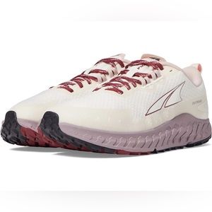 Altra Outroad